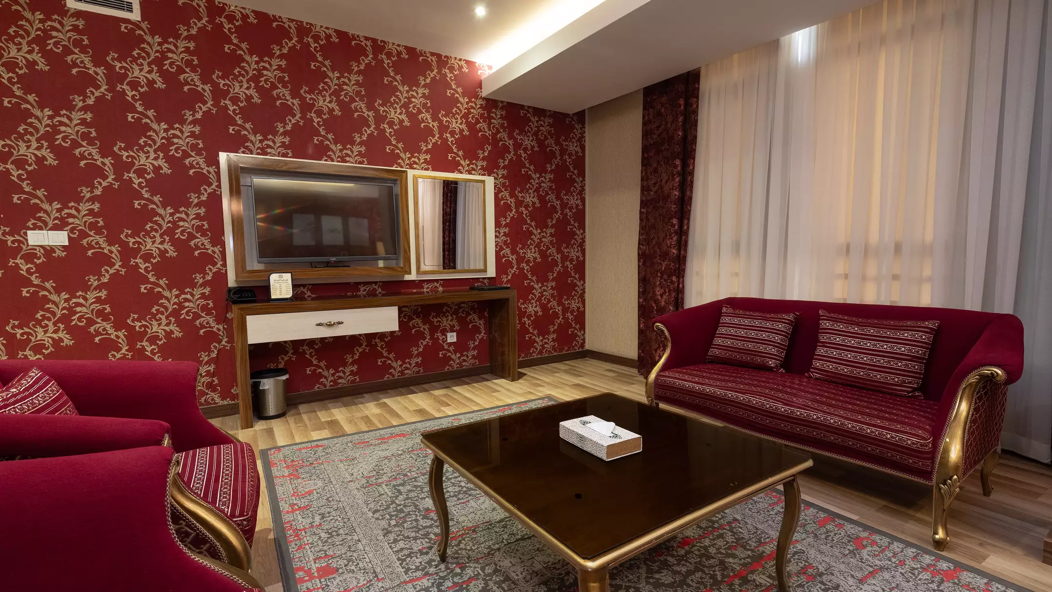 Alibaba https://cdn.alibaba.ir/ostorage/hotel-accommodation-images/67063a8e906add960f28e941_2f540b81-1e1e-438e-b5e8-bc57ecdda938_هتل تبرک - آپارتمان دوخوابه چهارتخته (3).webp